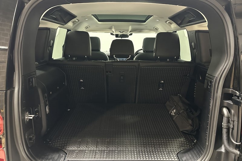 Used Land Rover Defender 2022 for sale - 76981040: Photo 10