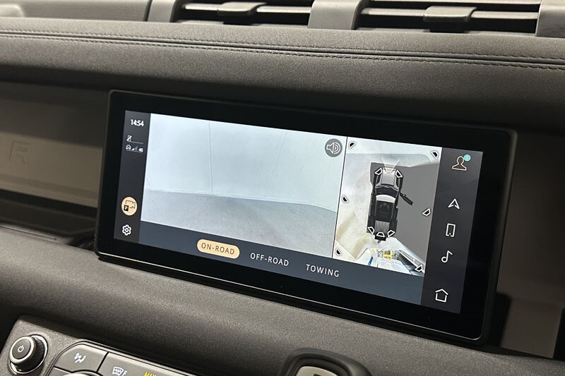 Used Land Rover Defender 2022 for sale - 76981040: Photo 12