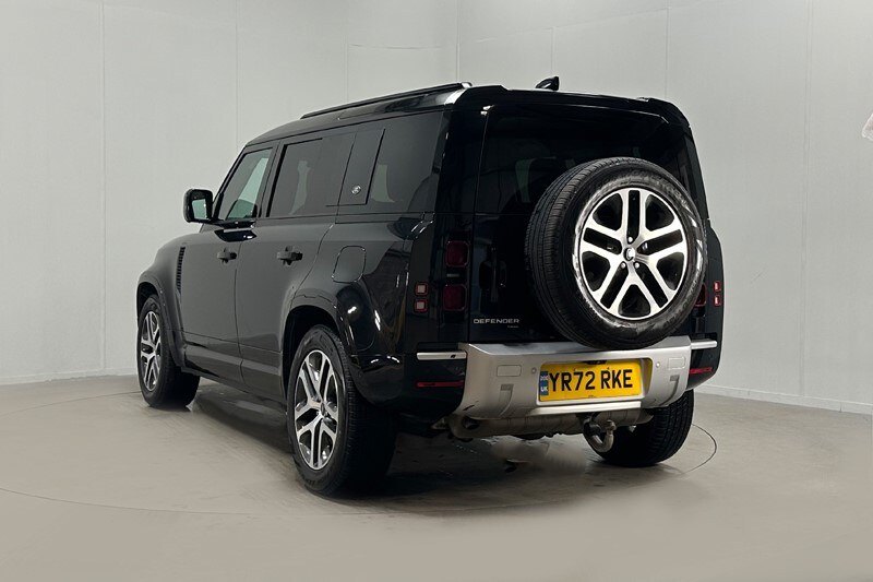 Used Land Rover Defender 2022 for sale - 76981040: Photo 2