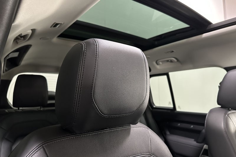 Used Land Rover Defender 2022 for sale - 76981040: Photo 25