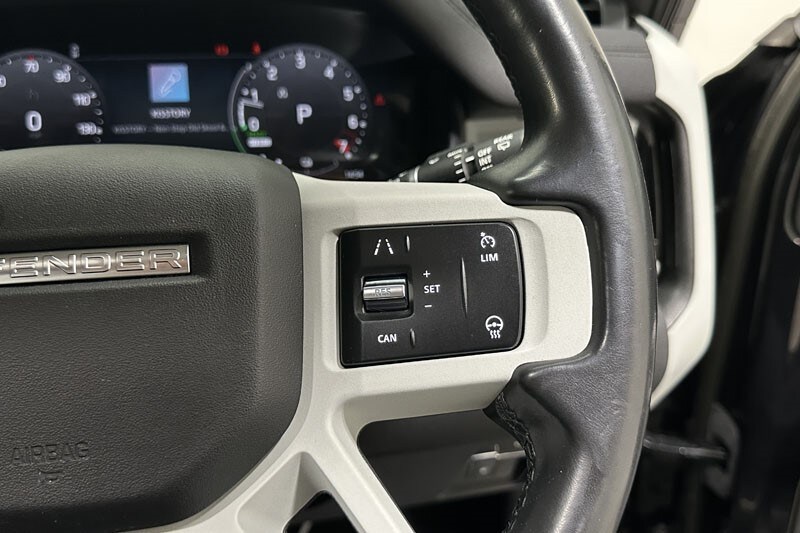 Used Land Rover Defender 2022 for sale - 76981040: Photo 28