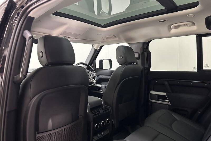 Used Land Rover Defender 2022 for sale - 76981040: Photo 42