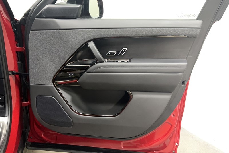 Used Land Rover Range Rover Sport 2024 for sale - 76982344: Photo 21