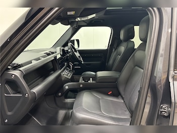 Used Land Rover Defender 2023 for sale - 79161864: Photo