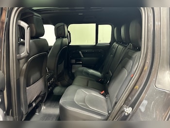 Used Land Rover Defender 2023 for sale - 79161864: Photo