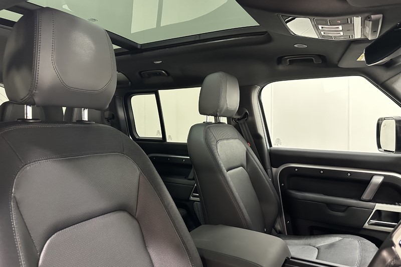 Used Land Rover Defender 2024 for sale - 78042287: Photo 27