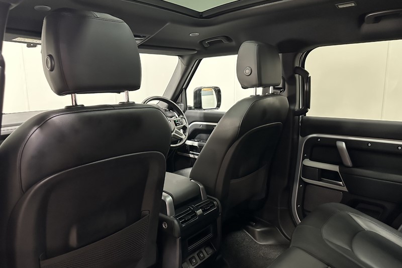 Used Land Rover Defender 2024 for sale - 78042287: Photo 40