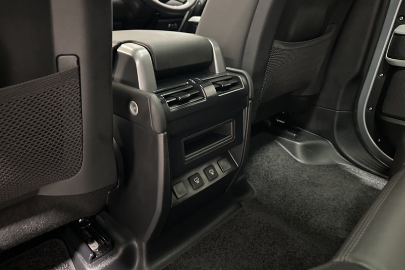 Used Land Rover Defender 2024 for sale - 78042287: Photo 44