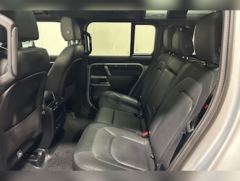 Used Land Rover Defender 2024 for sale - 78042287: Photo