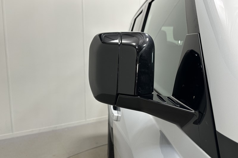 Used Land Rover Defender 2024 for sale - 78042287: Photo 50