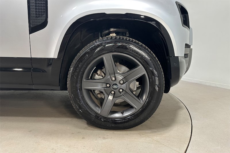 Used Land Rover Defender 2024 for sale - 78042287: Photo 8