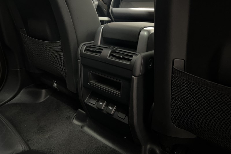 Used Land Rover Defender 2023 for sale - 77270948: Photo 18