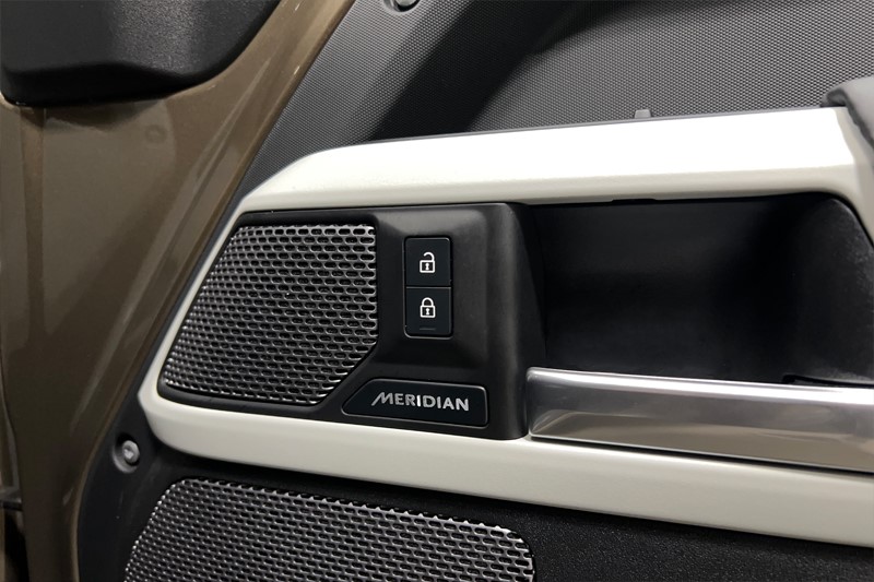 Used Land Rover Defender 2023 for sale - 77270948: Photo 22