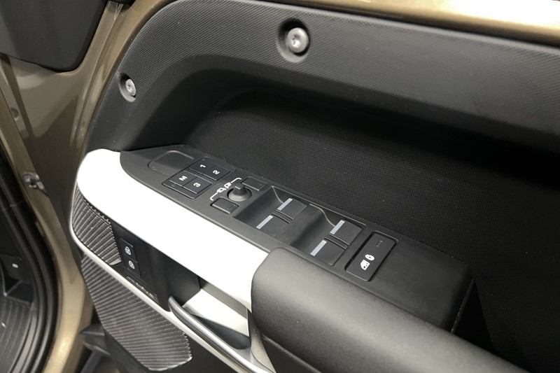 Used Land Rover Defender 2023 for sale - 77270948: Photo 23