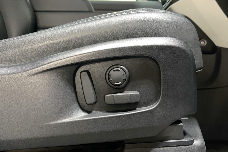 Used Land Rover Defender 2023 for sale - 77270948: Photo 25