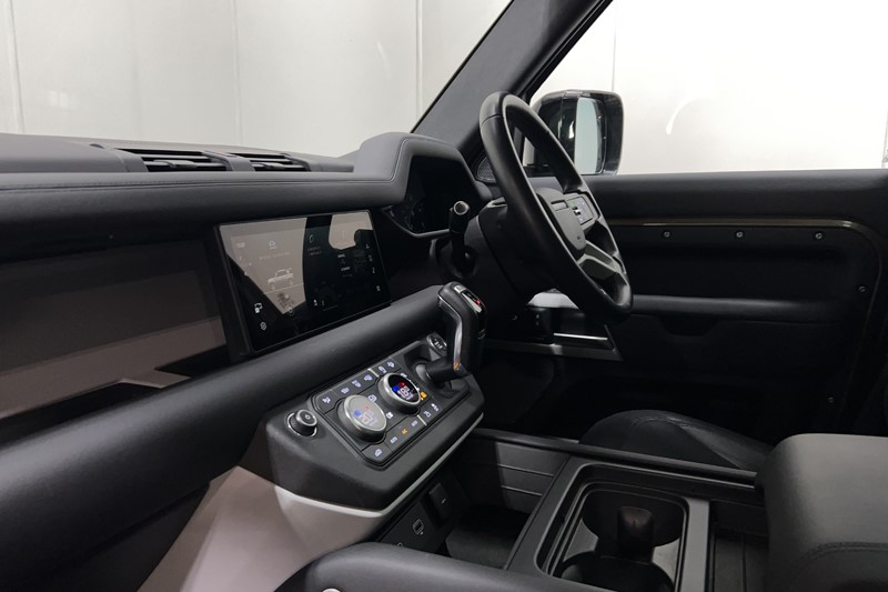 Used Land Rover Defender 2023 for sale - 77270948: Photo 42