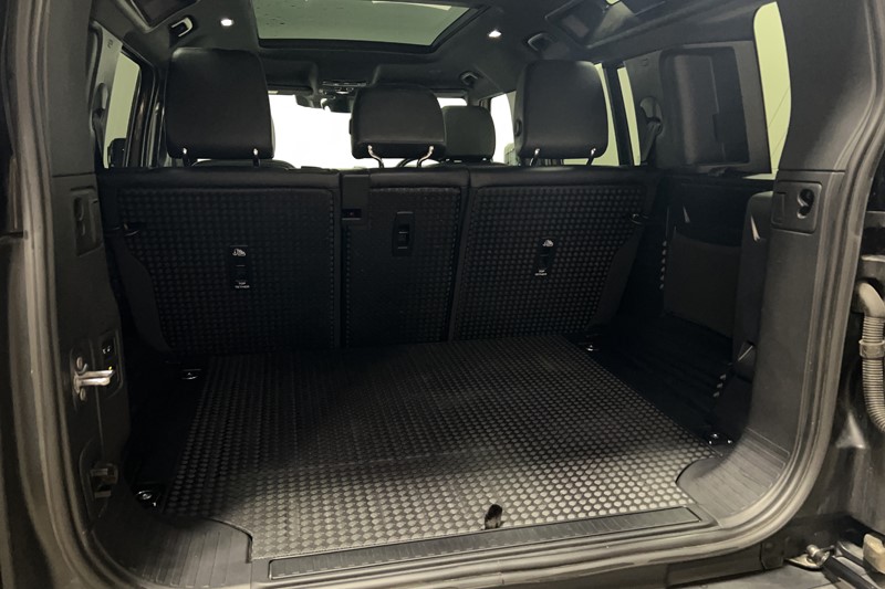 Used Land Rover Defender 2023 for sale - 77270948: Photo 48
