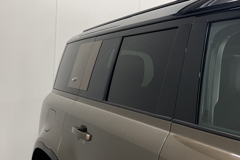 Used Land Rover Defender 2023 for sale - 77270948: Photo 51