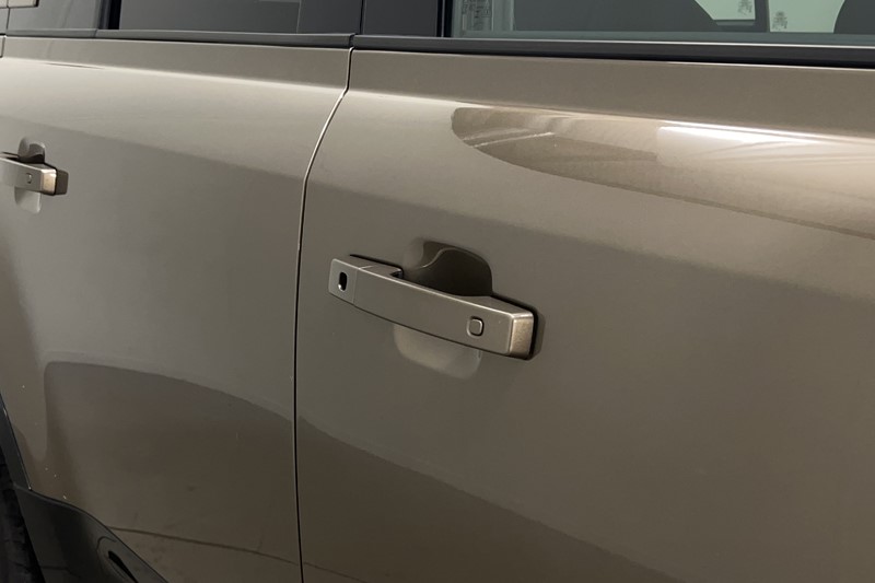 Used Land Rover Defender 2023 for sale - 77270948: Photo 52