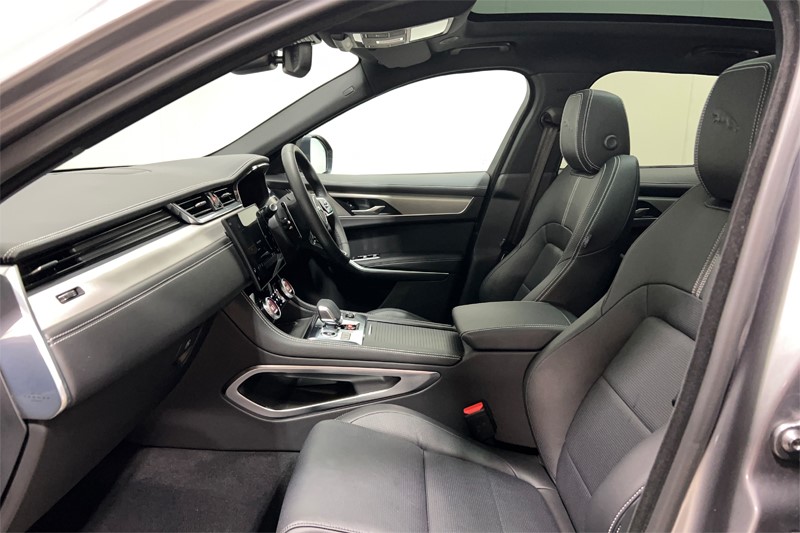 Used Jaguar F-Pace 2024 for sale - 76982176: Photo 3