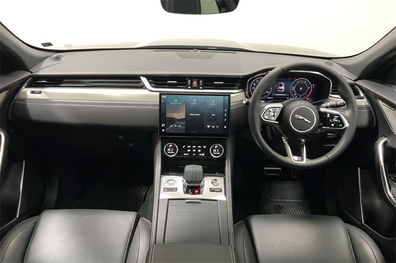 Used Jaguar F-Pace 2024 for sale - 76982176: Photo 9