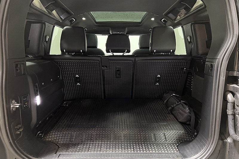 Used Land Rover Defender 2023 for sale - 77137810: Photo 10