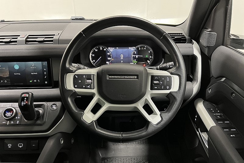 Used Land Rover Defender 2023 for sale - 77137810: Photo 15