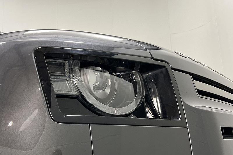 Used Land Rover Defender 2023 for sale - 77137810: Photo 17