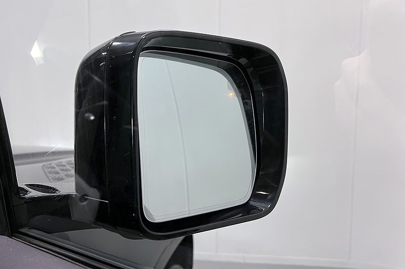 Used Land Rover Defender 2023 for sale - 77137810: Photo 24