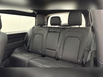 Used Land Rover Defender 2025 for sale - 79616939: Photo