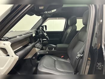 Used Land Rover Defender 2023 for sale - 79841999: Photo