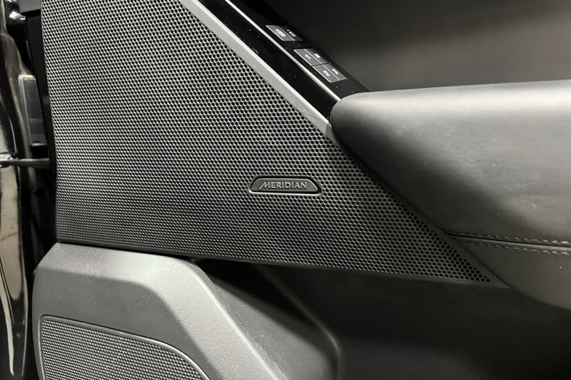 Used Land Rover Range Rover Velar 2024 for sale - 77375919: Photo 22