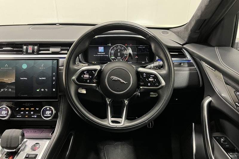 Used Jaguar F-Pace 2023 for sale - 77225279: Photo 15