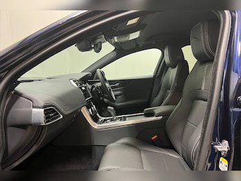 Used Jaguar XE 2024 for sale - 79101968: Photo