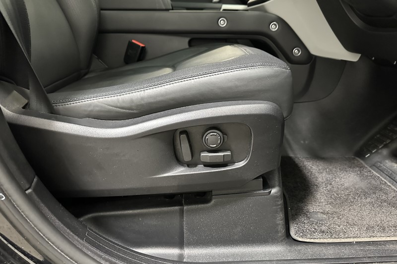 Used Land Rover Defender 2024 for sale - 77690990: Photo 23