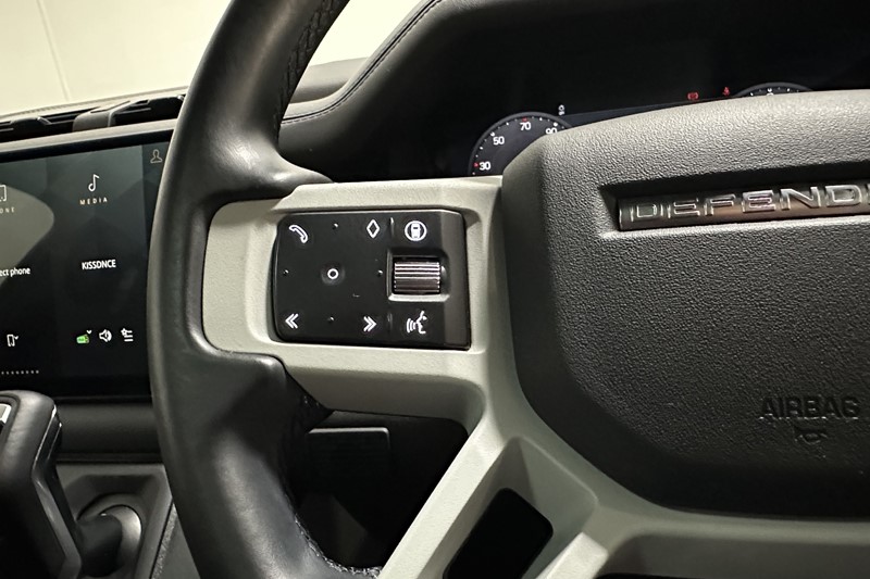 Used Land Rover Defender 2024 for sale - 77690990: Photo 29