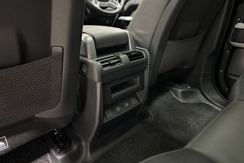 Used Land Rover Defender 2024 for sale - 77690990: Photo 43