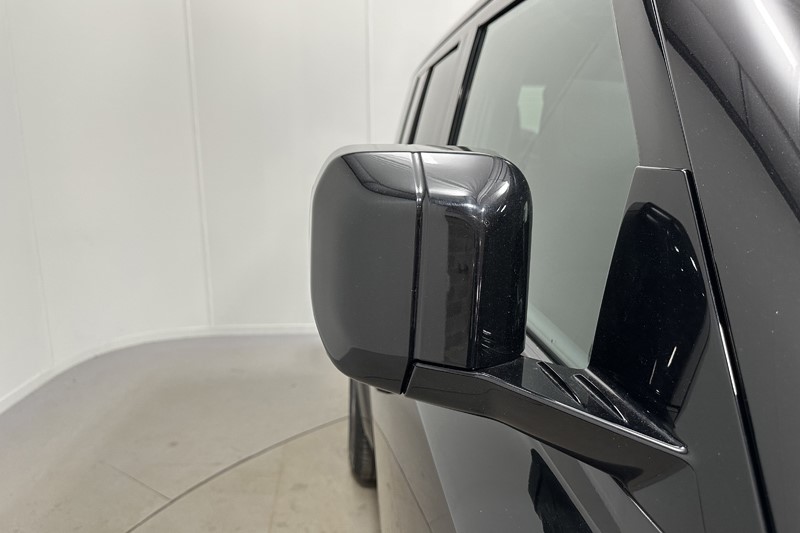 Used Land Rover Defender 2024 for sale - 77690990: Photo 48