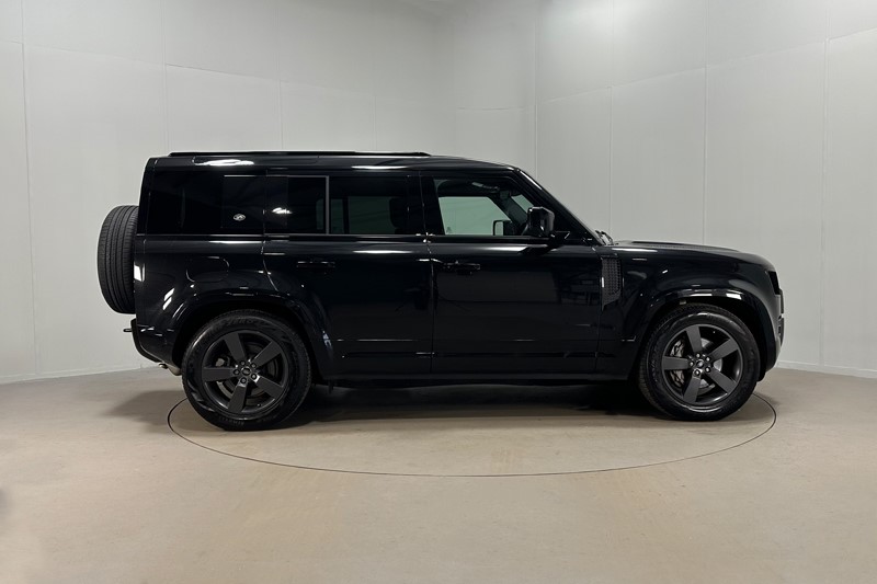 Used Land Rover Defender 2024 for sale - 77690990: Photo 5