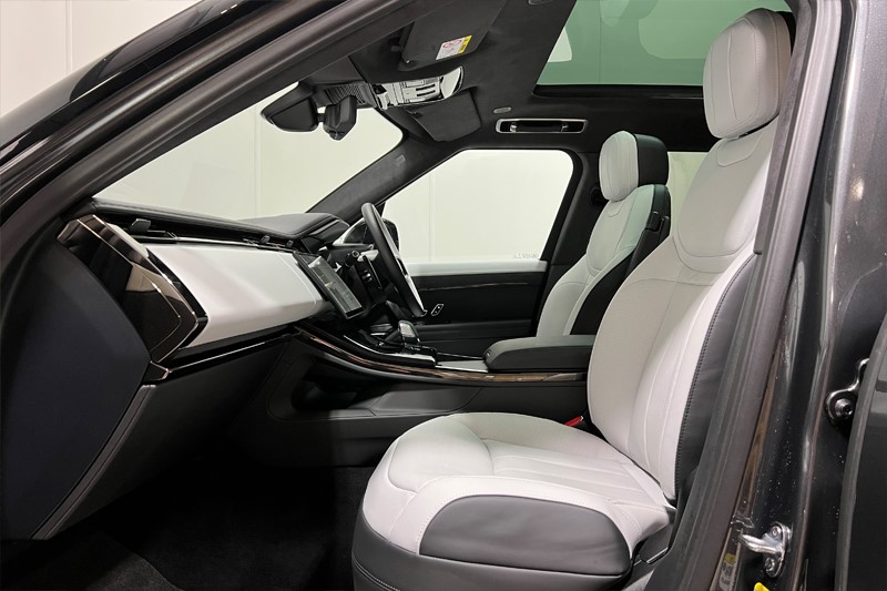 Used Land Rover Range Rover Sport 2025 for sale - 77403544: Photo 3