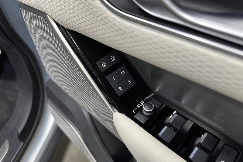 Used Land Rover Range Rover Velar 2023 for sale - 78175994: Photo 23