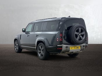 Used Land Rover Defender 2024 for sale - 79616957: Photo