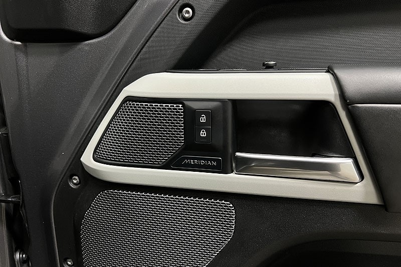 Used Land Rover Defender 2020 for sale - 77918138: Photo 22