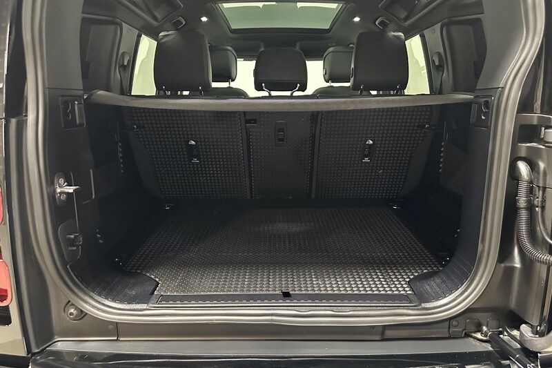 Used Land Rover Defender 2024 for sale - 78121444: Photo 11