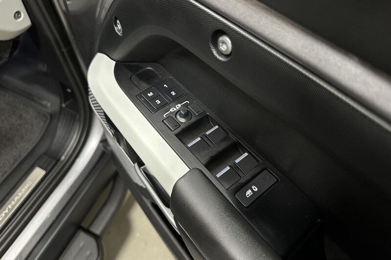 Used Land Rover Defender 2024 for sale - 78121444: Photo 25