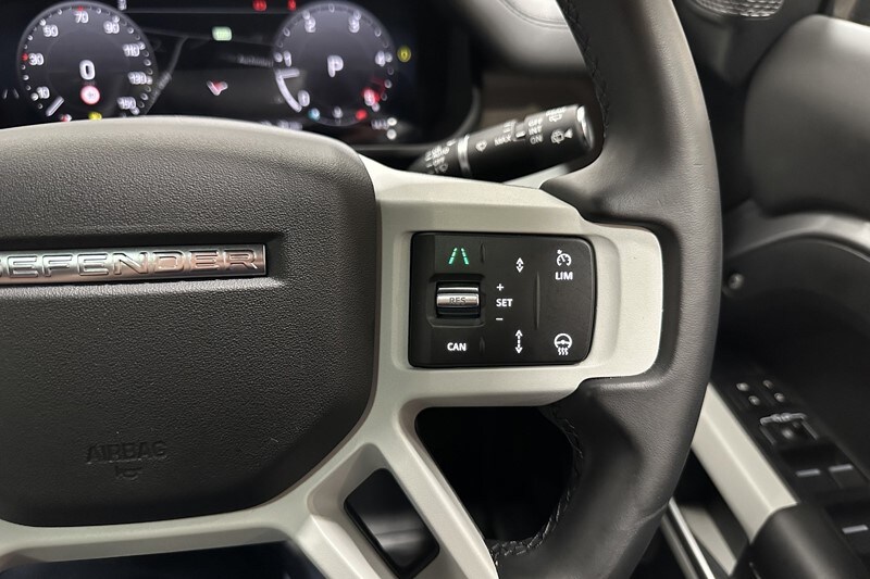 Used Land Rover Defender 2024 for sale - 78121444: Photo 32