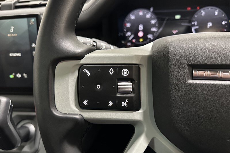 Used Land Rover Defender 2024 for sale - 78121444: Photo 33