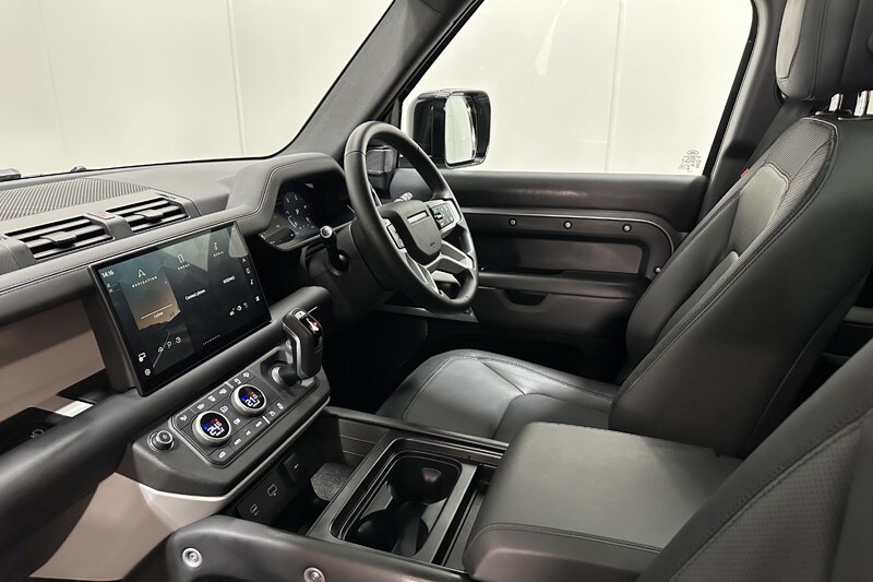 Used Land Rover Defender 2024 for sale - 78121444: Photo 42