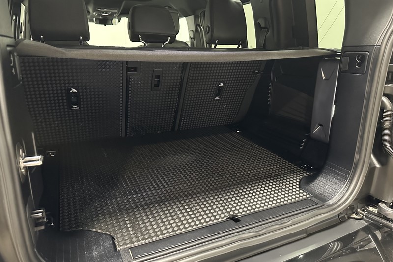 Used Land Rover Defender 2024 for sale - 78121444: Photo 48