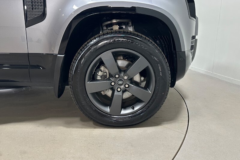 Used Land Rover Defender 2024 for sale - 78121444: Photo 9